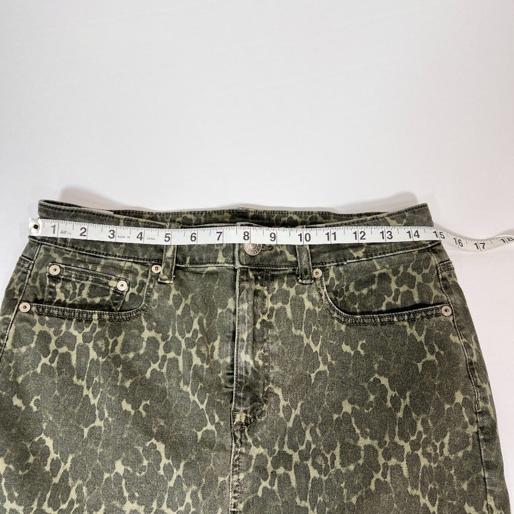 American Eagle Next Level Stretch Camouflage Animal Print Denim Mini Ski… - Picture 7 of 11